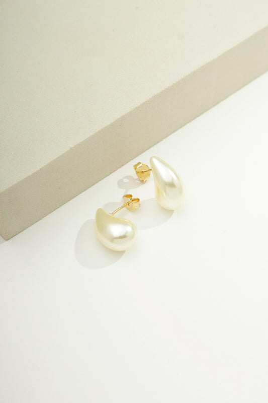 Classic Pearlized Teardrop Earrings Gold