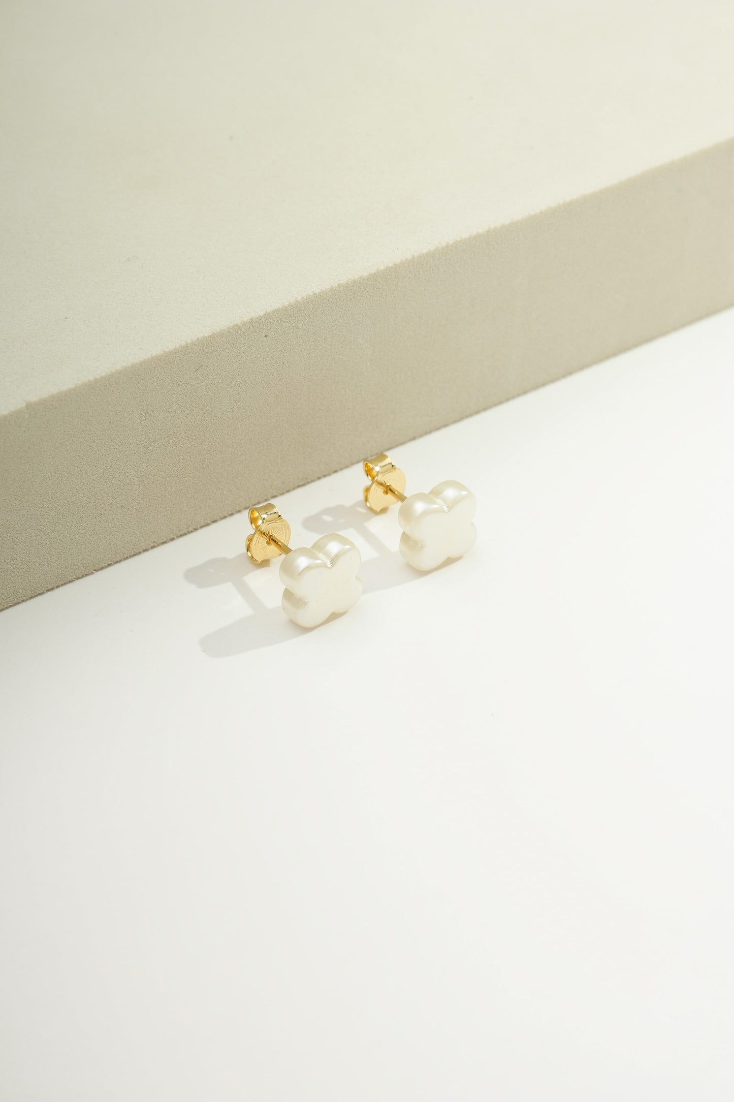 Dainty Pearlized Lucky Clover Studs Gold