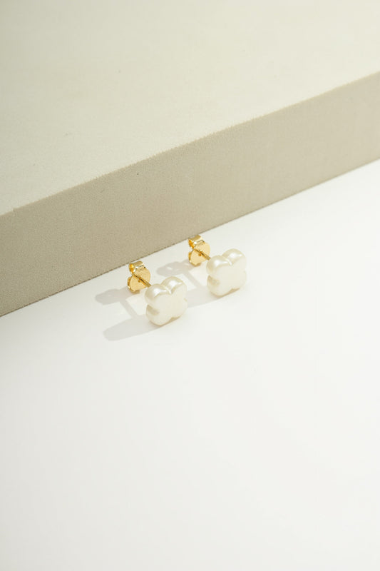 Dainty Pearlized Lucky Clover Studs Gold