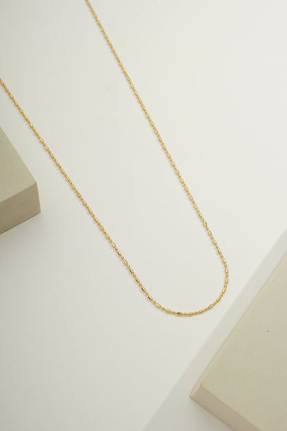 Chain Necklace with Rectangular Links Gold