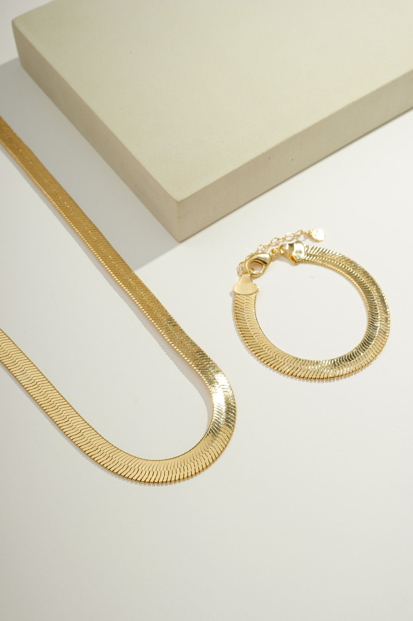 Large Herringbone Chain - 8mm Wide Gold / 16"
