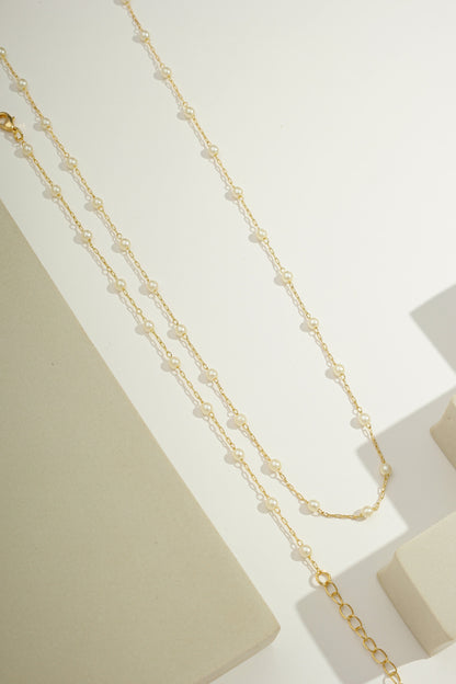 Delicate Pearl Station Chain Gold / 16"