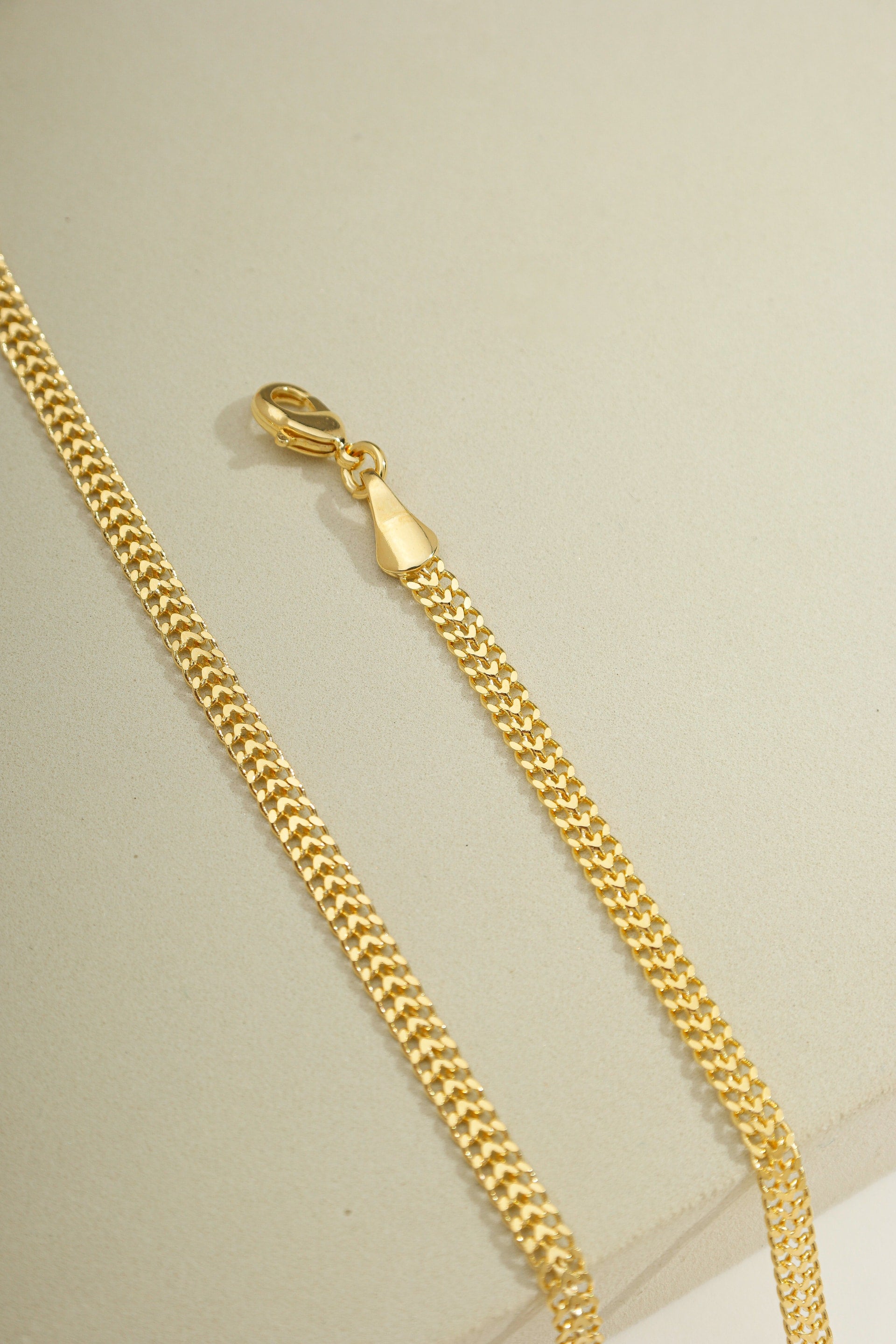 Classic Flat Curb Chain Gold / 6"