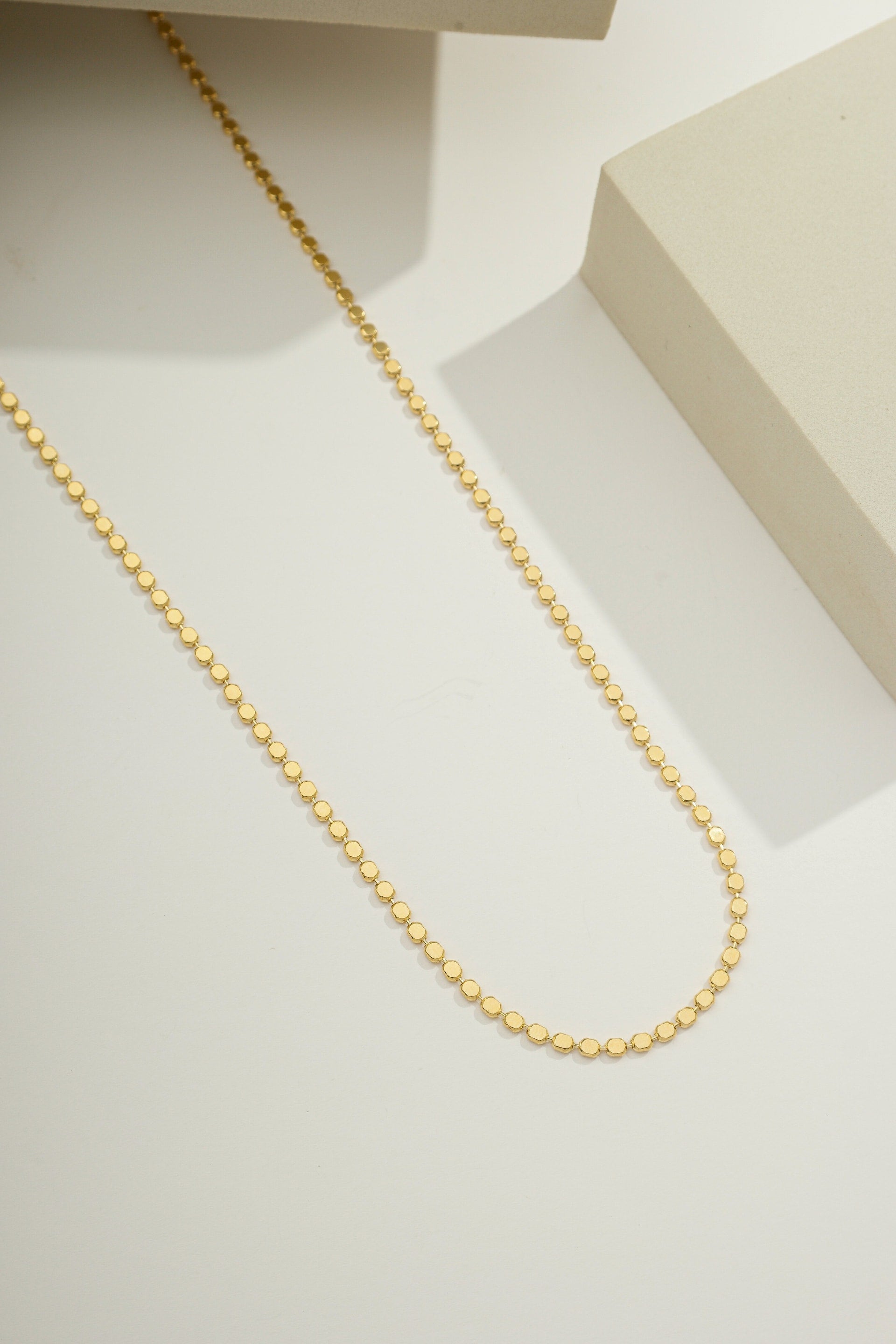 Large Disc Chain Necklace Gold