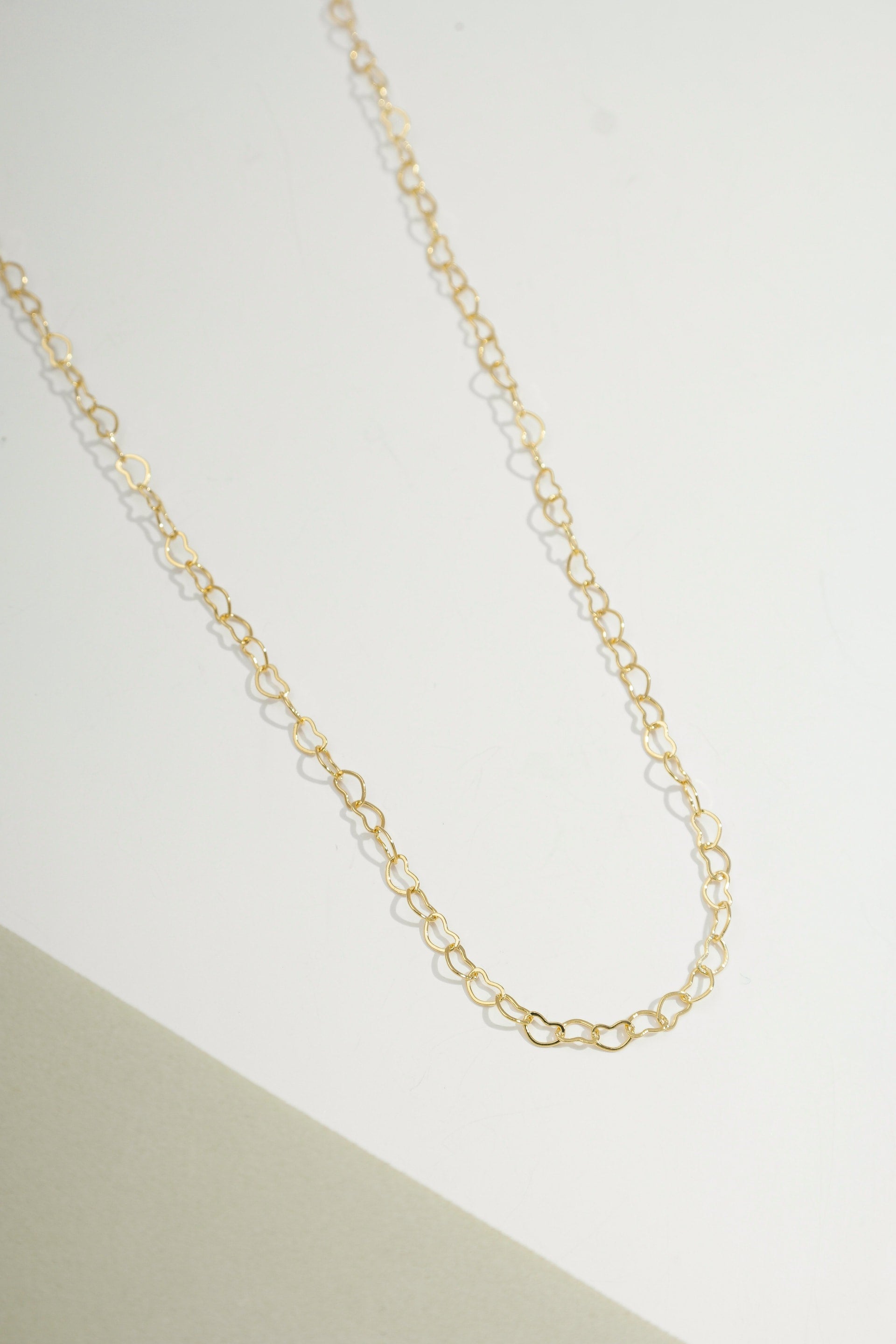 Lovely Heart Link Chain Necklace Gold