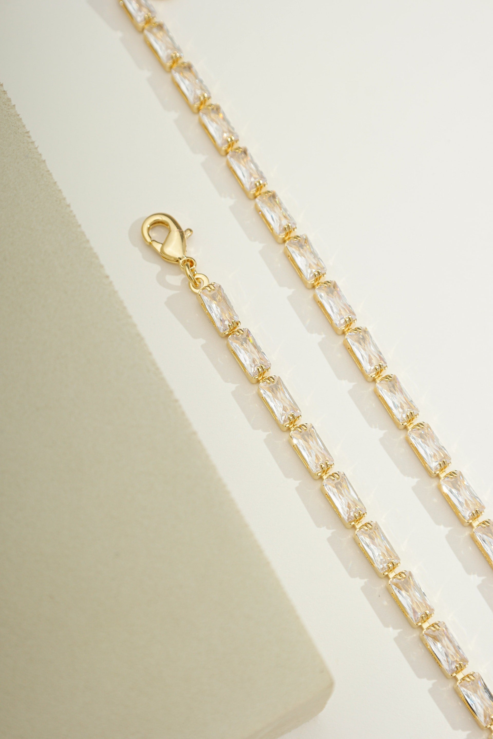 Grand Baguette Brilliance Tennis Bracelet Gold