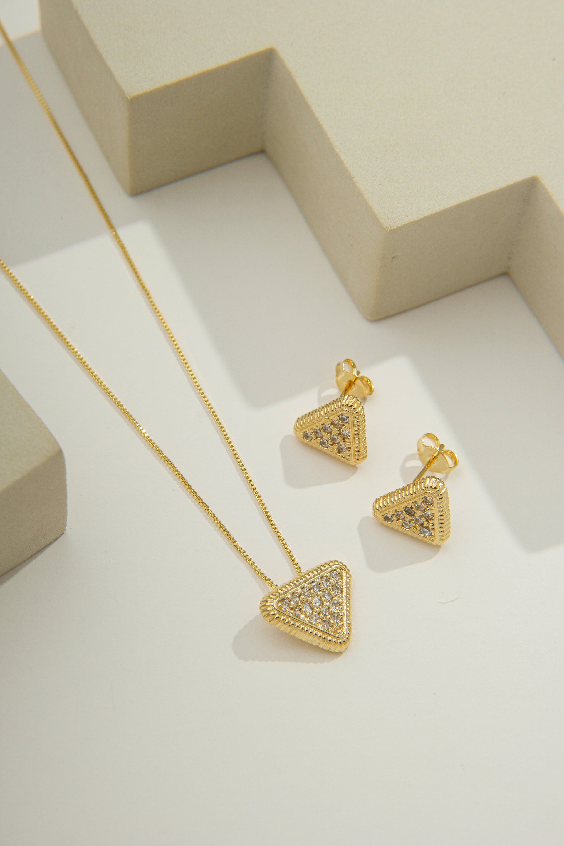 Triangle Zirconia Jewelry Set Gold