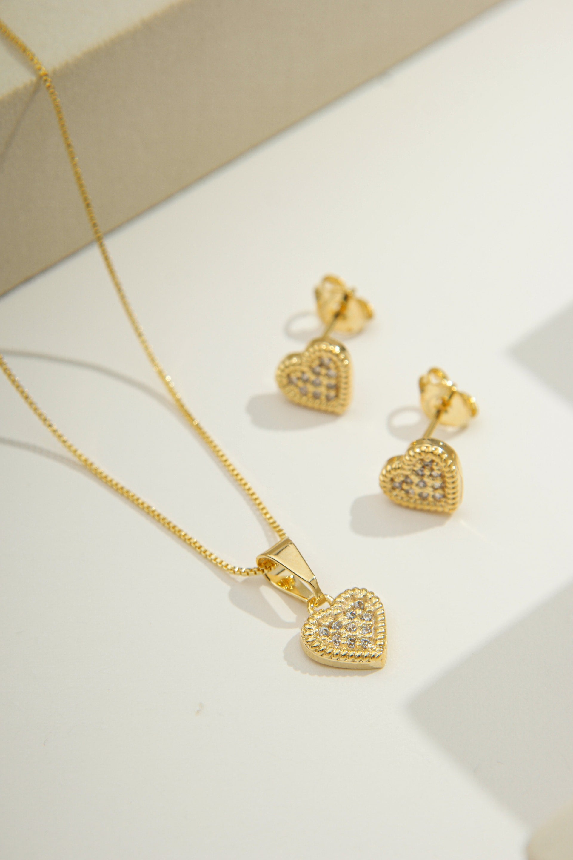 Dainty Heart Zirconia Jewelry Set Gold