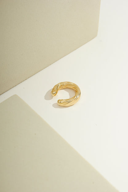 Dainty Twisted Fake Piercing Gold