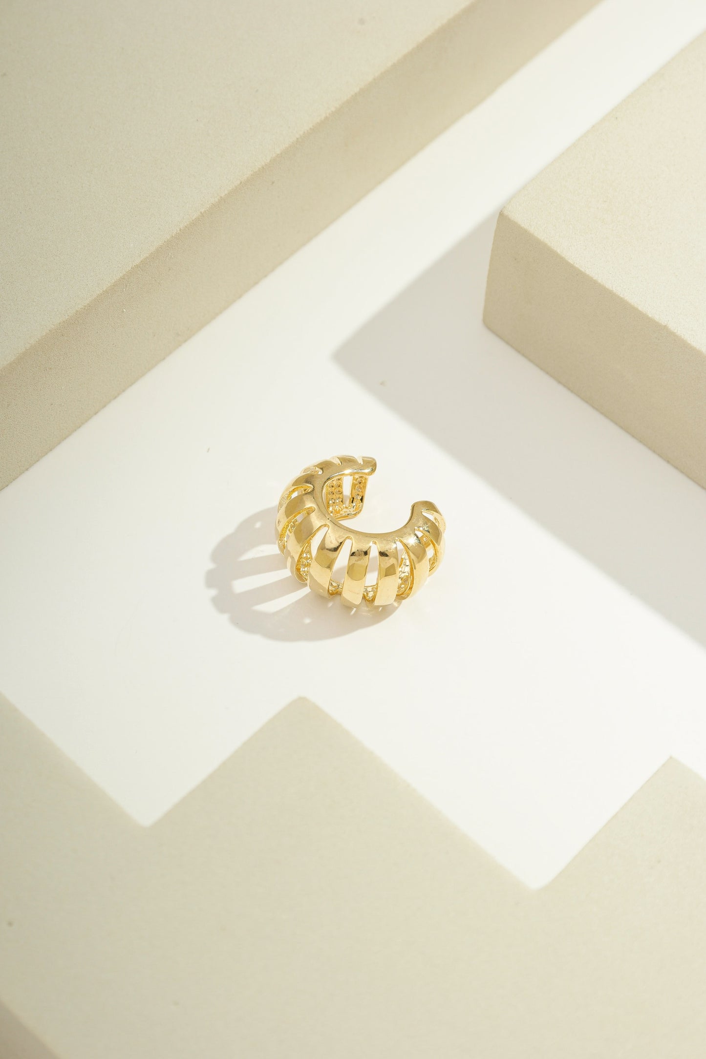 Sleek Open-Frame Fake Piercing Gold