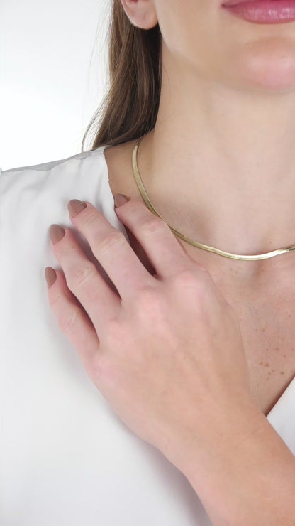 3mm Wide Herringbone Chain Necklace
