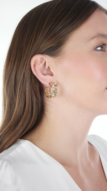 Wavy Hoops